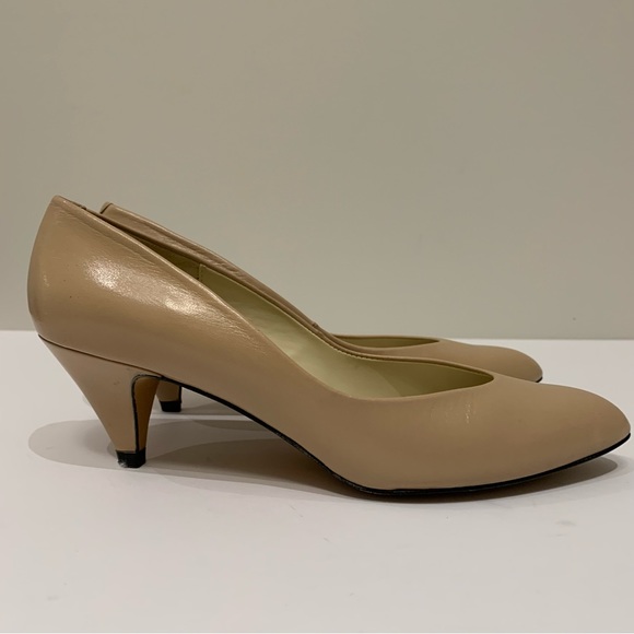 Size 4.5/34 Euro Liz Claiborne Vintage Beige Heels Pumps, Made in Spain - Picture 4 of 10